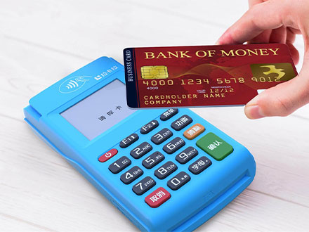 拉卡拉 POS機怎么樣？操作的時候簡單嗎？