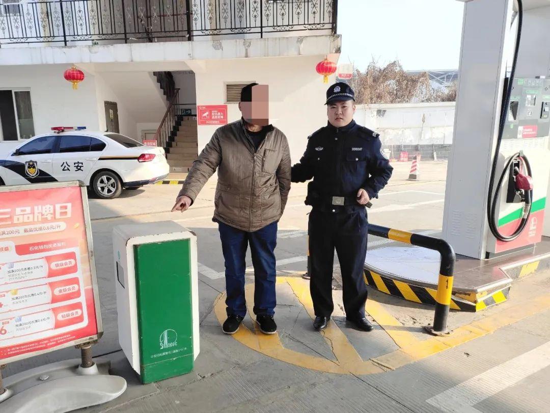 71歲老頭把POS機認成了手機，偷POS機被抓